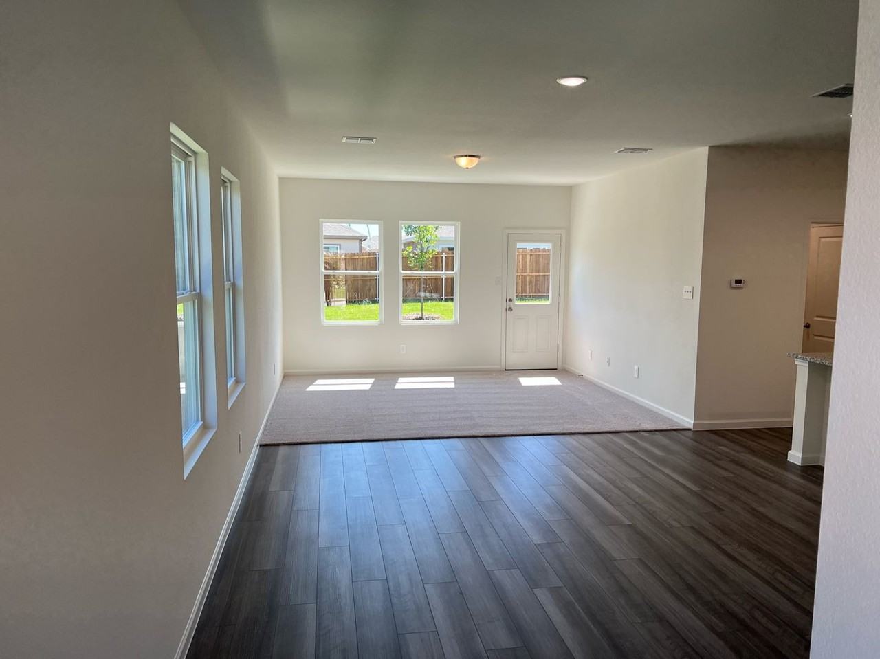 752 Richmond Dr - Photo 4 of 35
