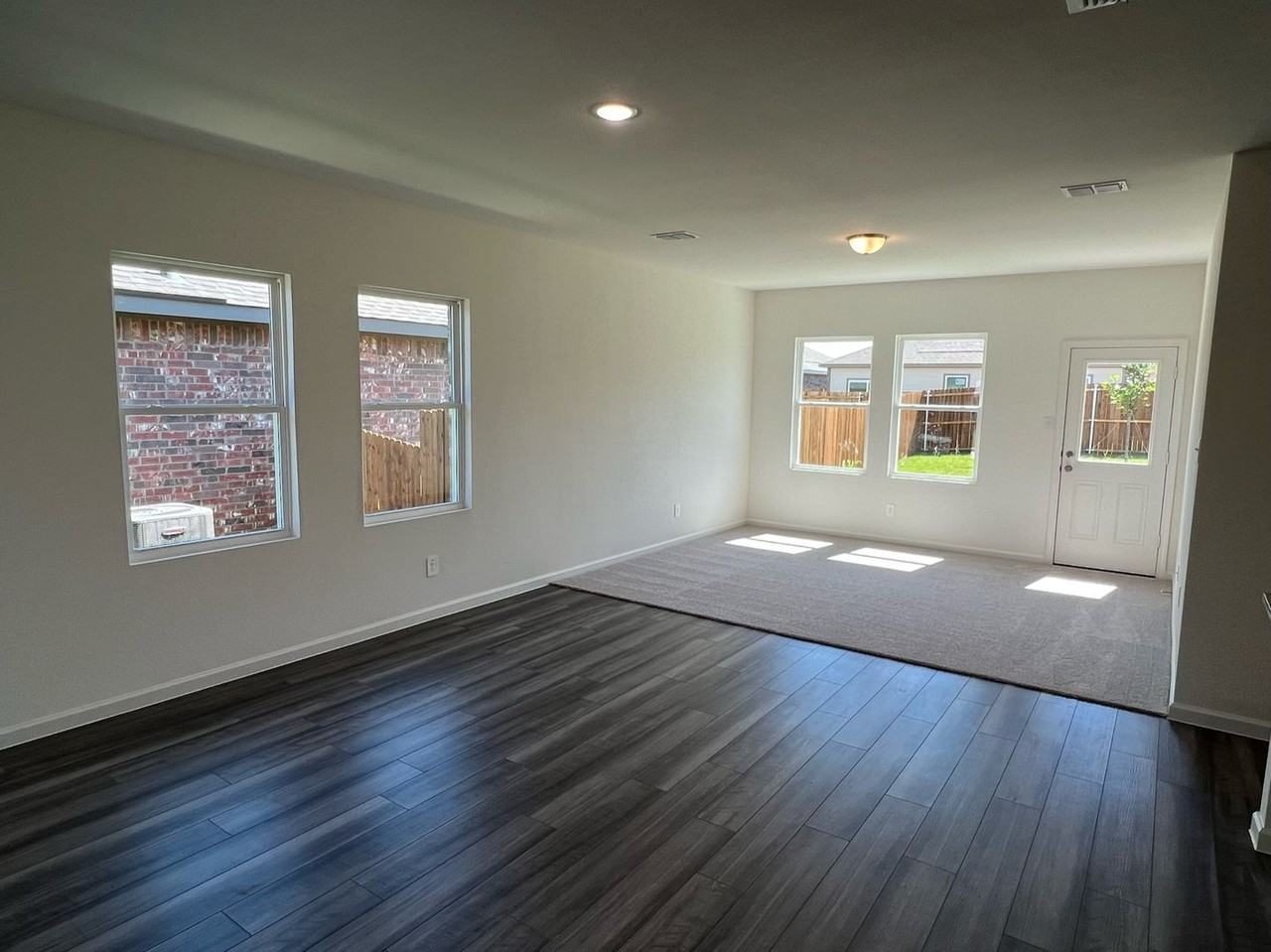 752 Richmond Dr - Photo 5 of 35