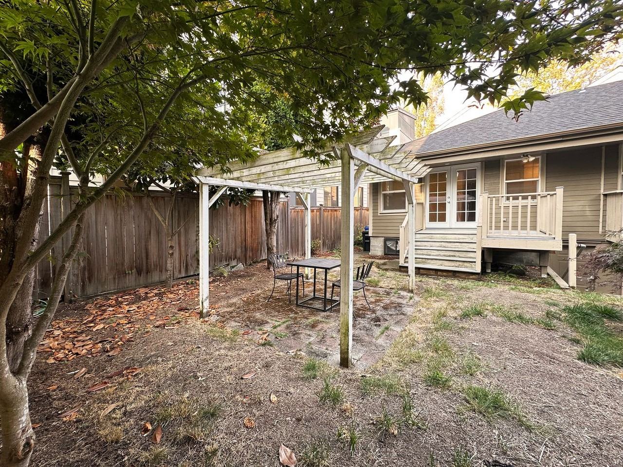1111 34th Ave - Photo 2 of 17