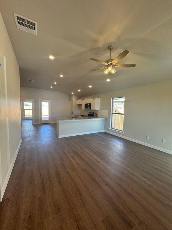 6508 Lewisville Ln - Photo 2 of 14