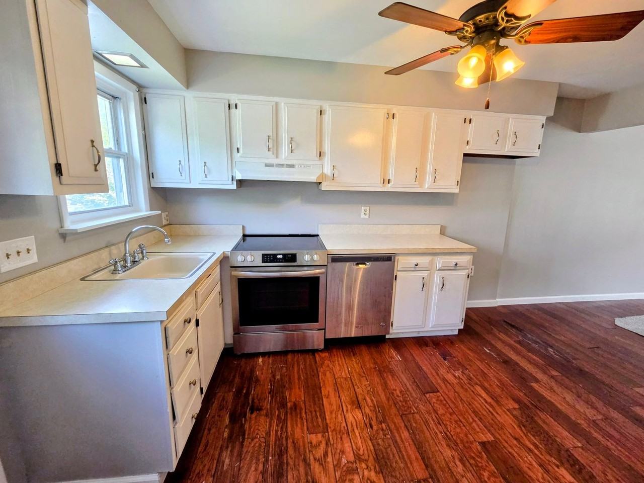 5657 Wood Ln - Photo 5 of 23