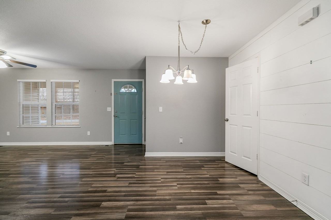 32 Kendal Dr - Photo 7 of 31