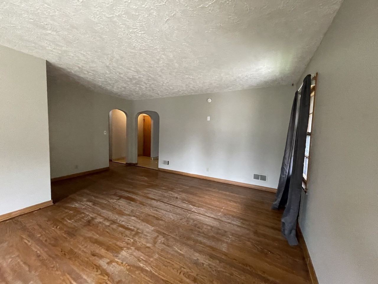 5015 Marinda St - Photo 3 of 10