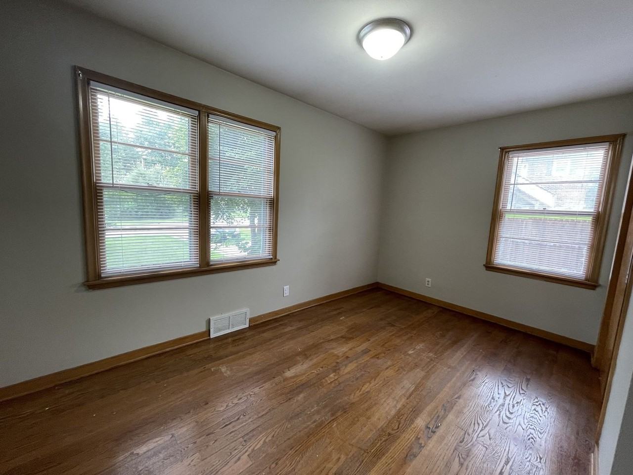 5015 Marinda St - Photo 7 of 10