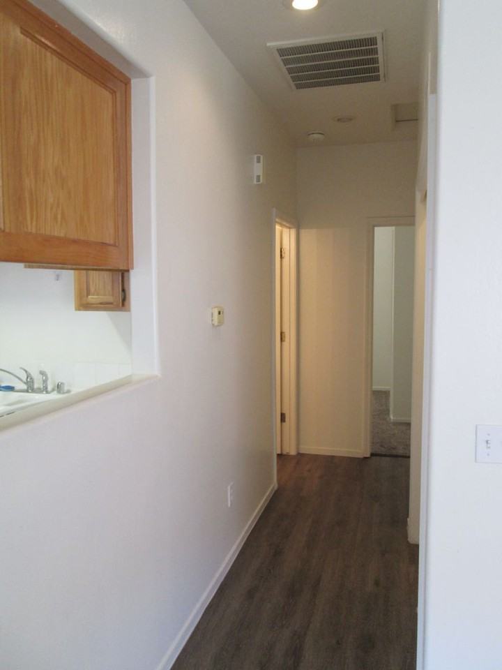 3124 Park Meadows Drive Bakersfield, CA 93308 - Photo 3 of 10