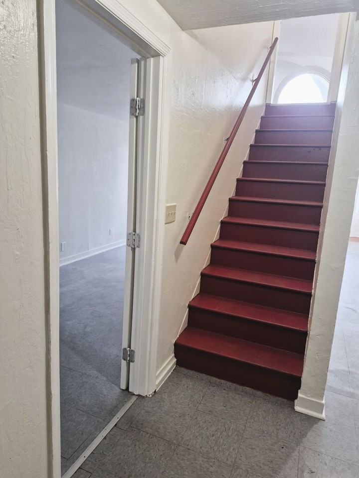 1811 27th Ave - Photo 3 of 14