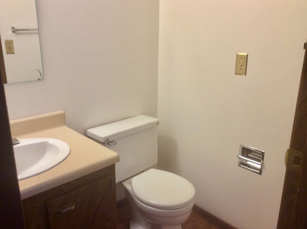 Silvergate Townhomes - Photo 4 of 23