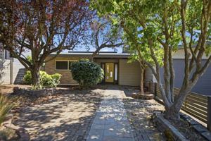 featured image of 2826 25th Ave W