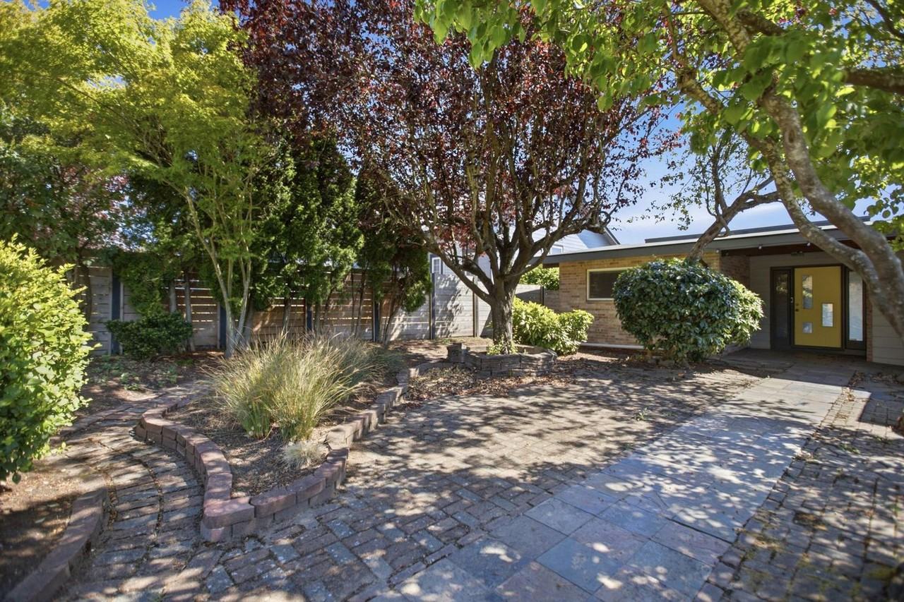 2826 25th Ave W - Photo 2 of 50