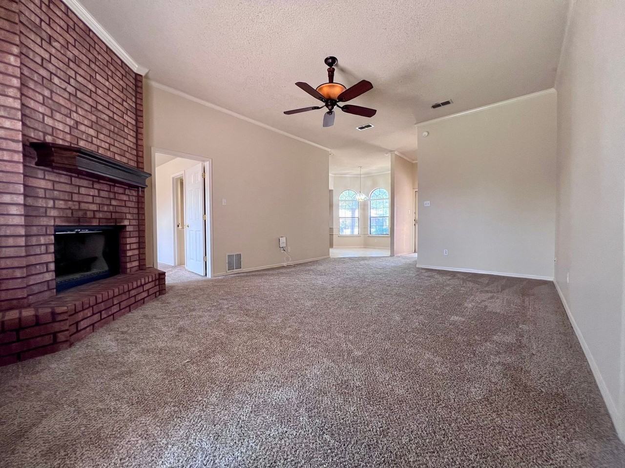 2311 96th St - Photo 3 of 18