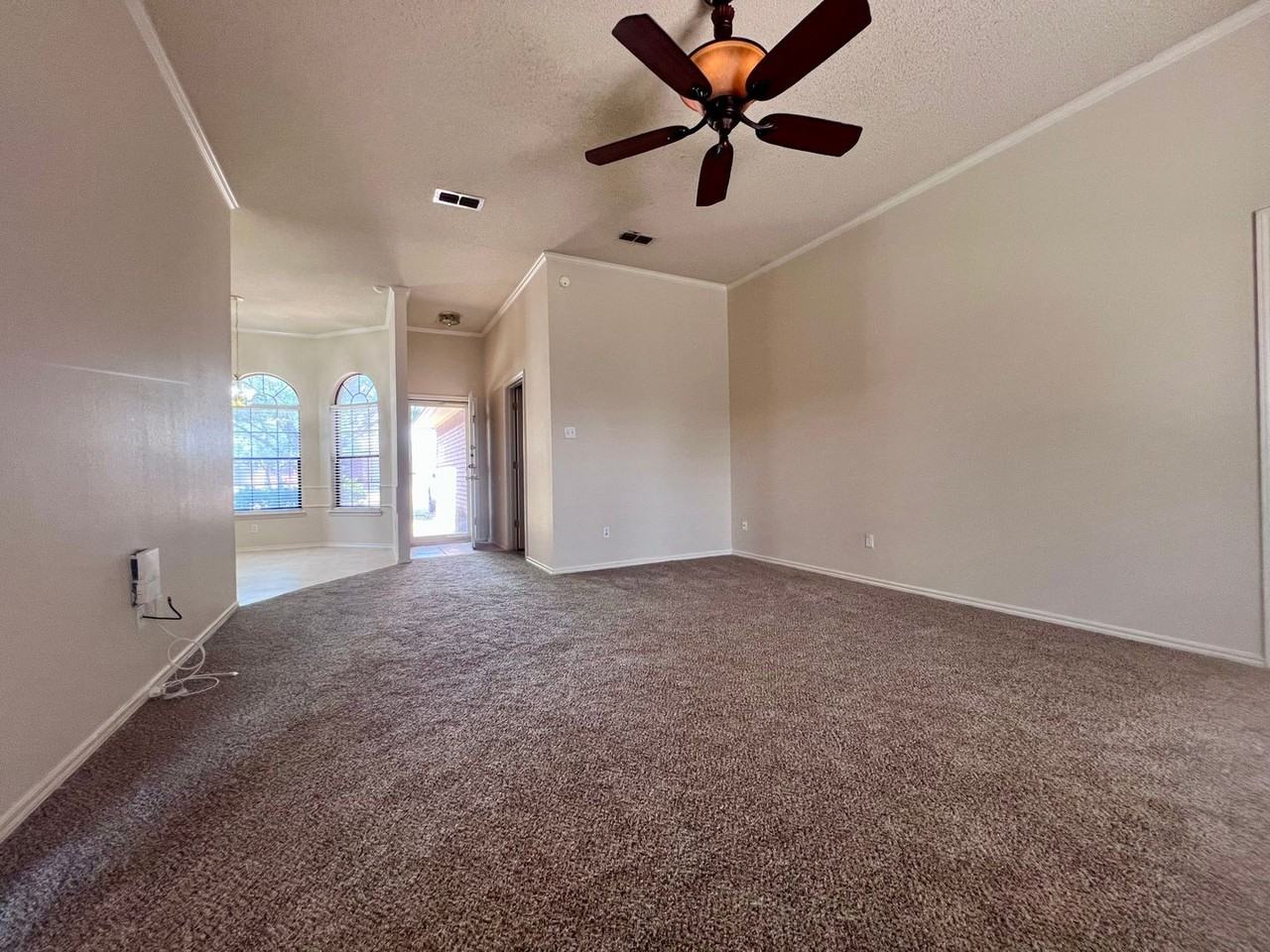 2311 96th St - Photo 4 of 18