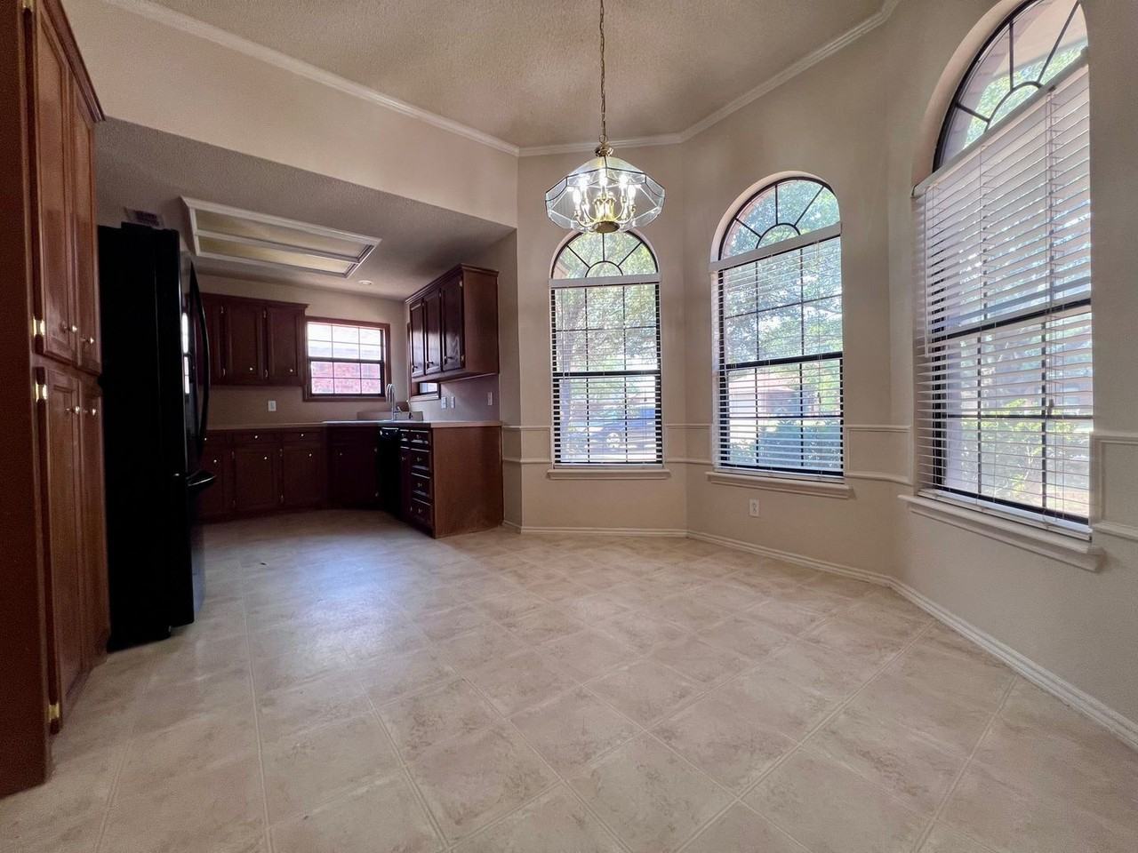 2311 96th St - Photo 5 of 18