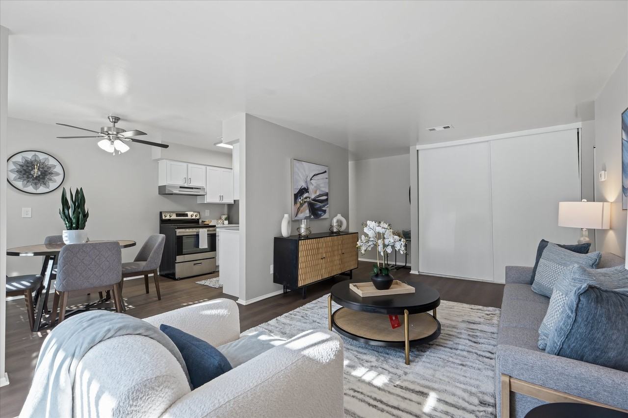Newport Woods Apartments - Photo 2 of 31