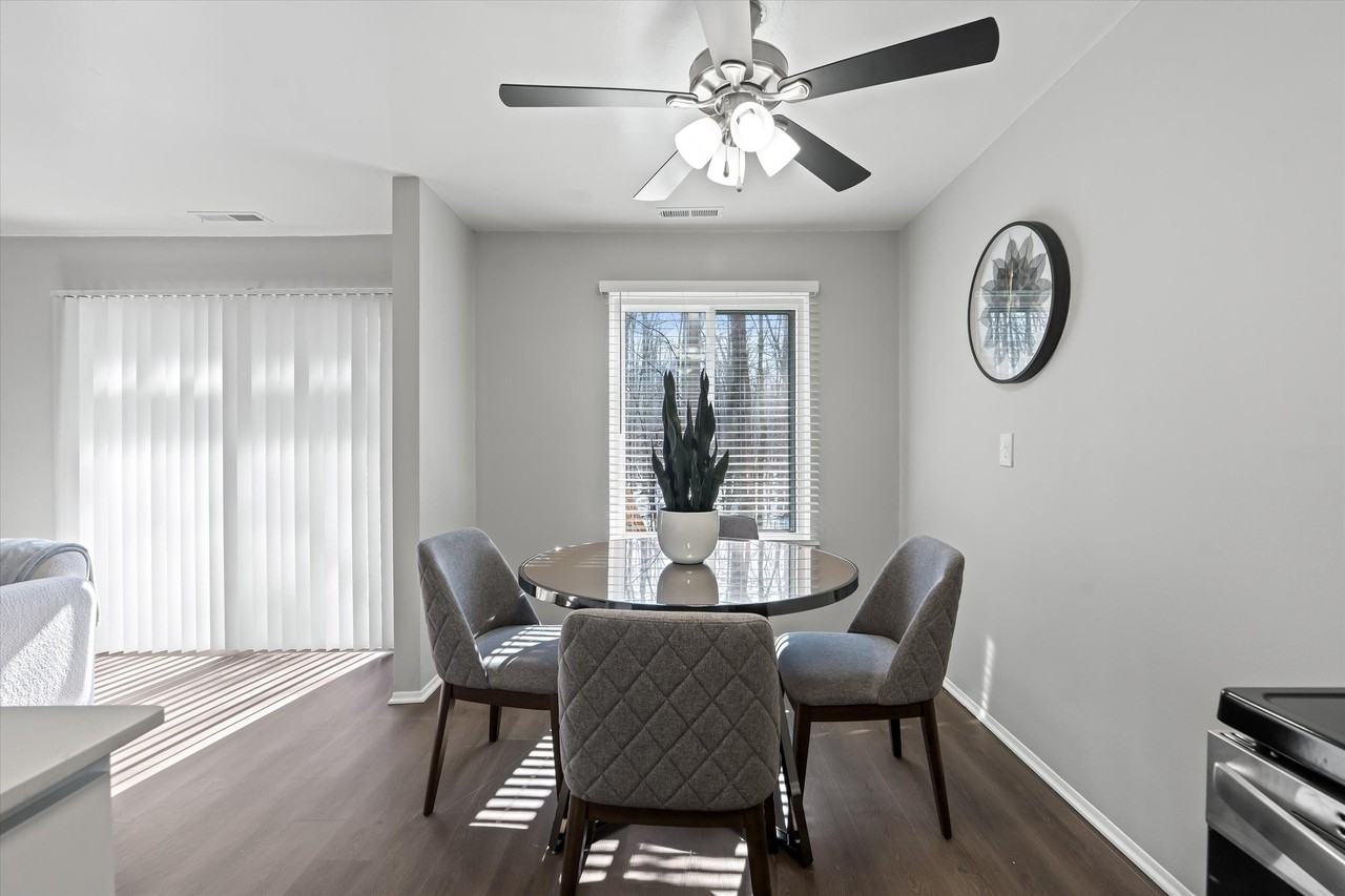 Newport Woods Apartments - Photo 5 of 31