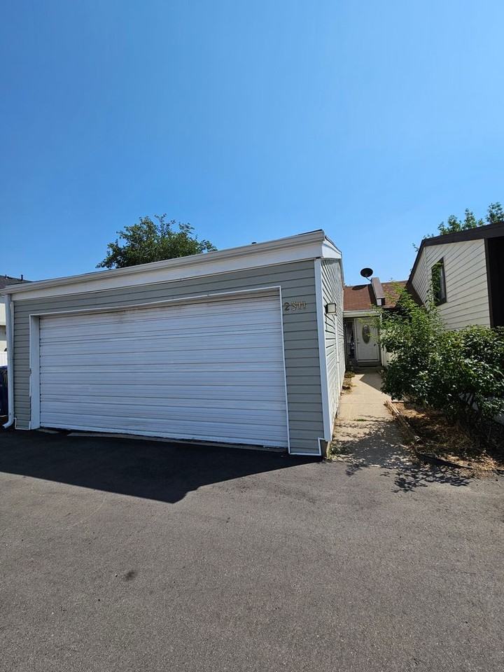 2311 W 4130 S - Photo 2 of 21