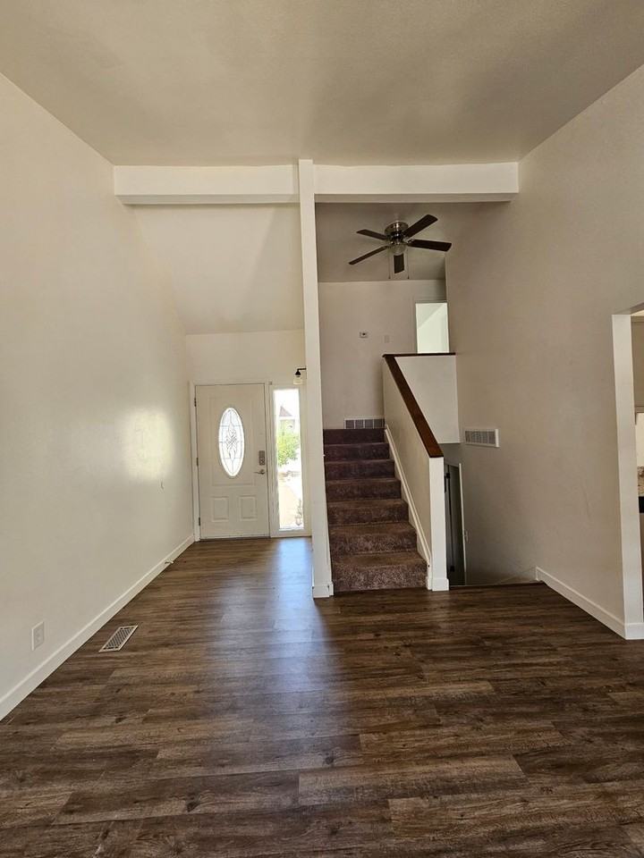 2311 W 4130 S - Photo 5 of 21
