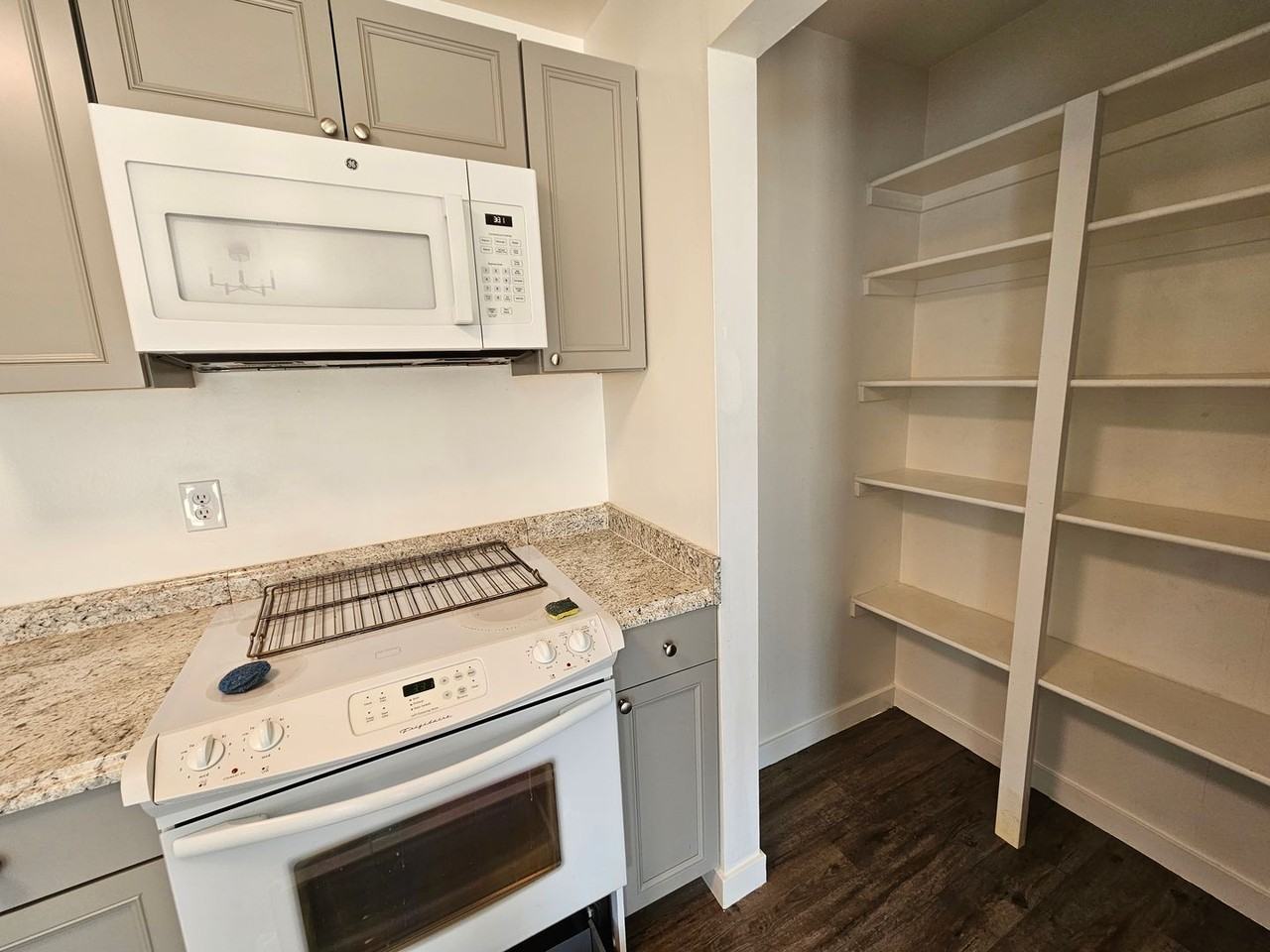 2311 W 4130 S - Photo 7 of 21