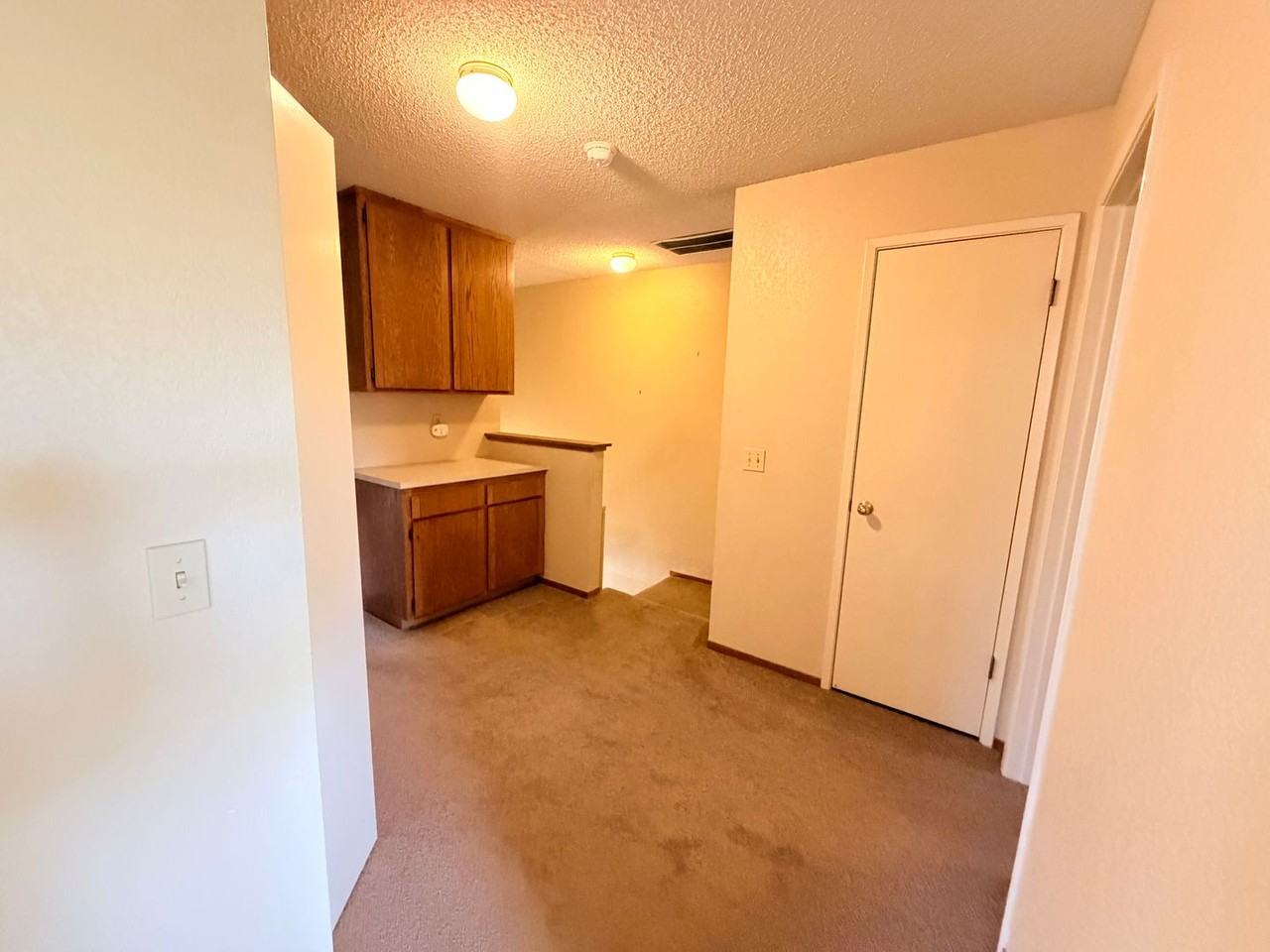 468 Park Place Dr - Photo 7 of 23