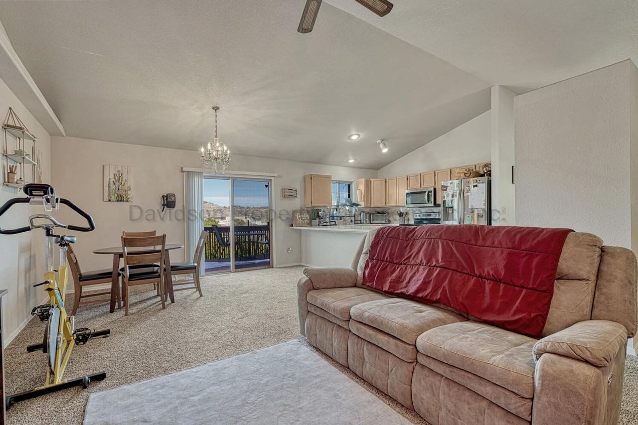 1524 Shane Cir - Photo 4 of 19