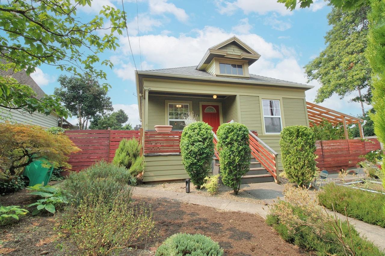 1415 Ne 74th Ave - Photo 2 of 25