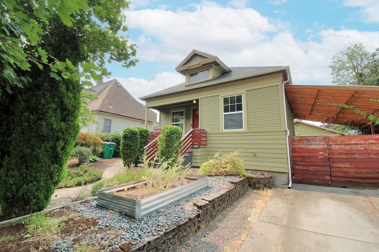 1415 Ne 74th Ave - Photo 3 of 25