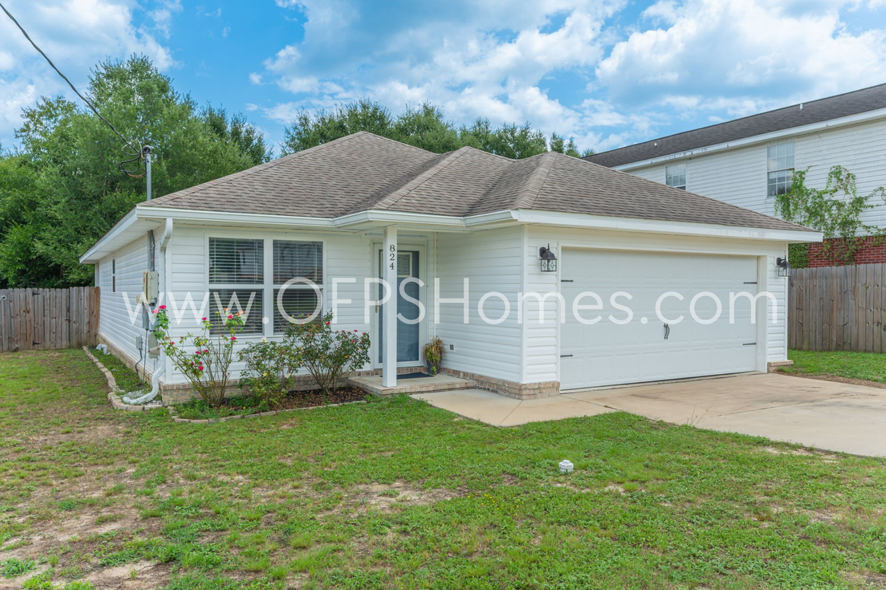 824 Valley Rd - Photo 3 of 32