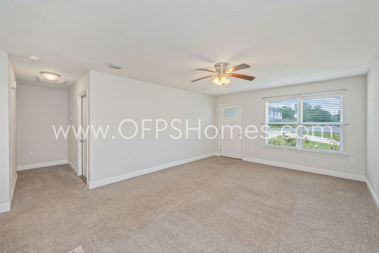 824 Valley Rd - Photo 7 of 32