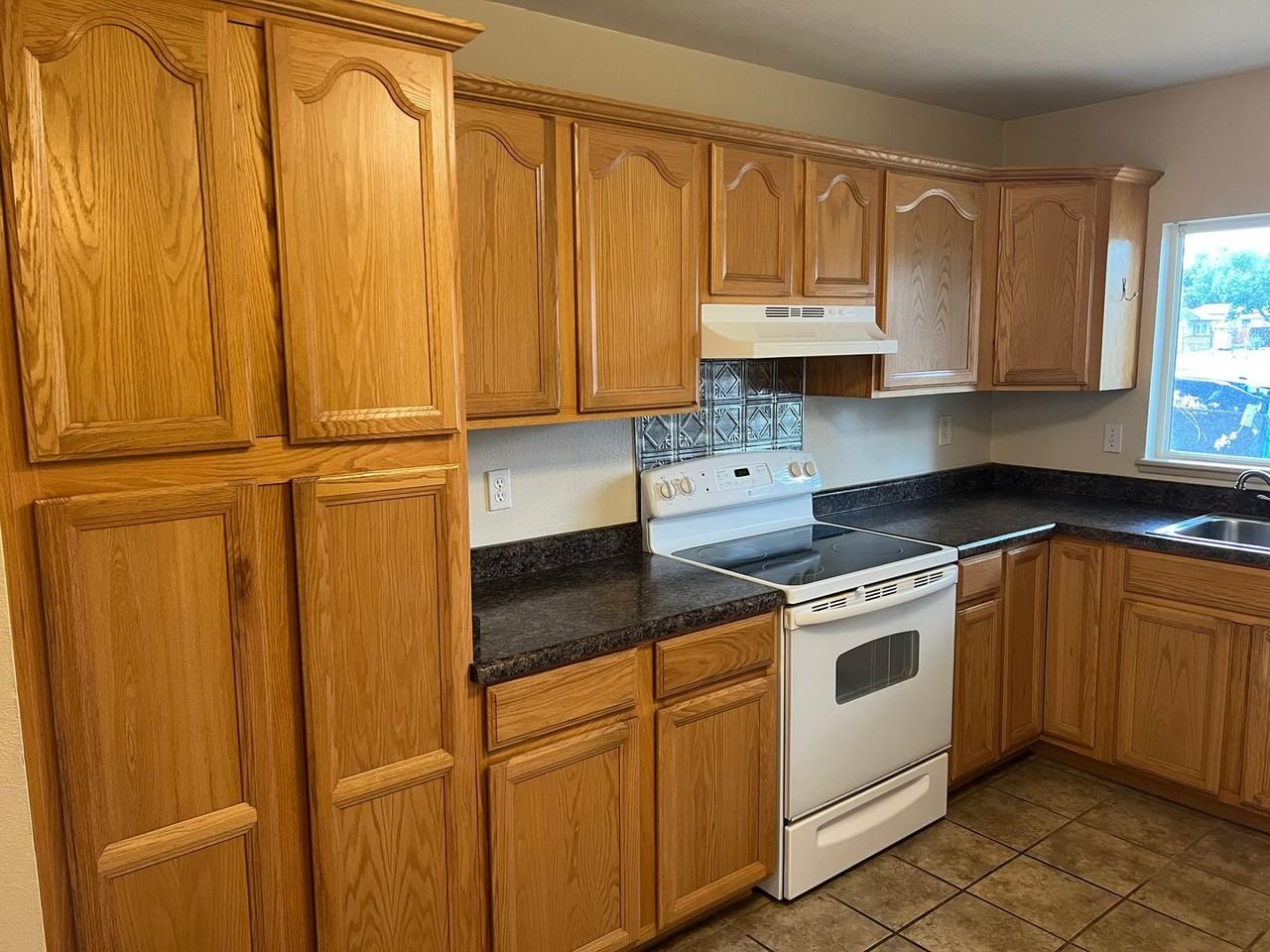 2501 Charolais Dr - Photo 2 of 16
