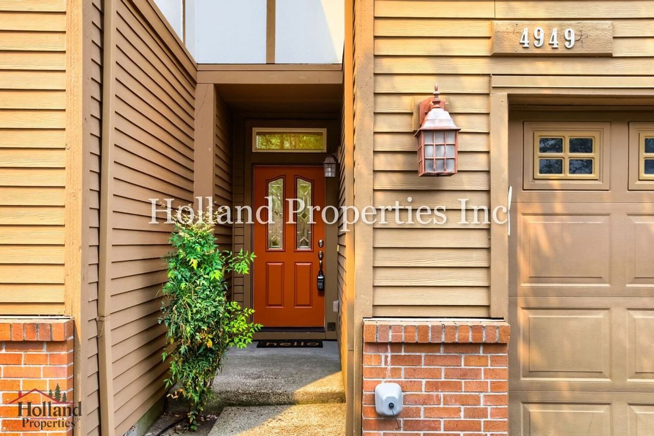 4949 Sw 141st Ave - Photo 3 of 29