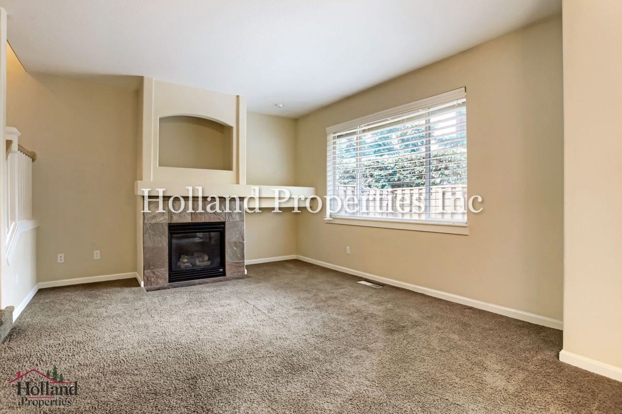 4949 Sw 141st Ave - Photo 7 of 29
