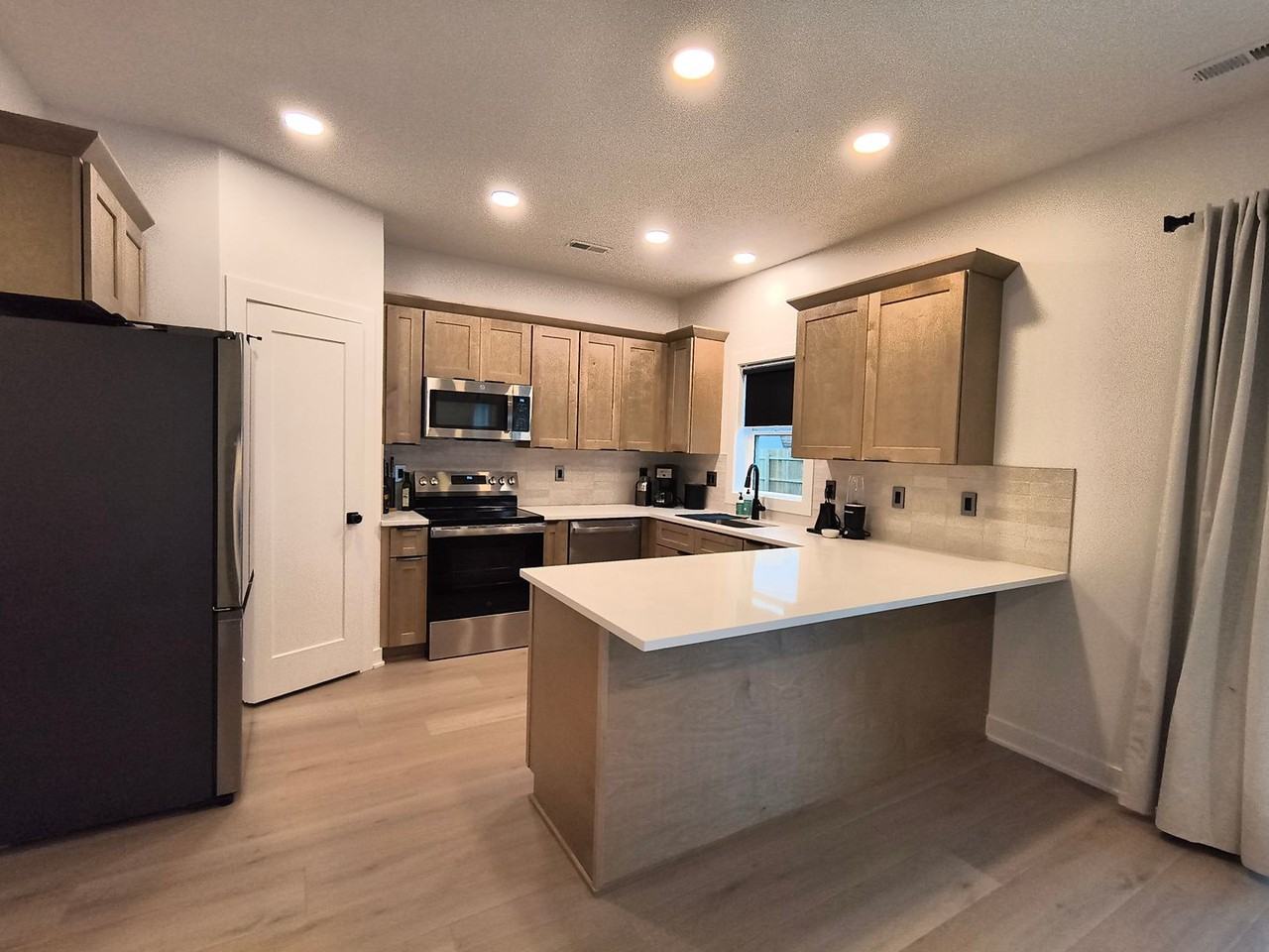 4823 Navajo St - Photo 5 of 21