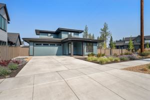 featured image of 2971 Nw Polarstar Ave