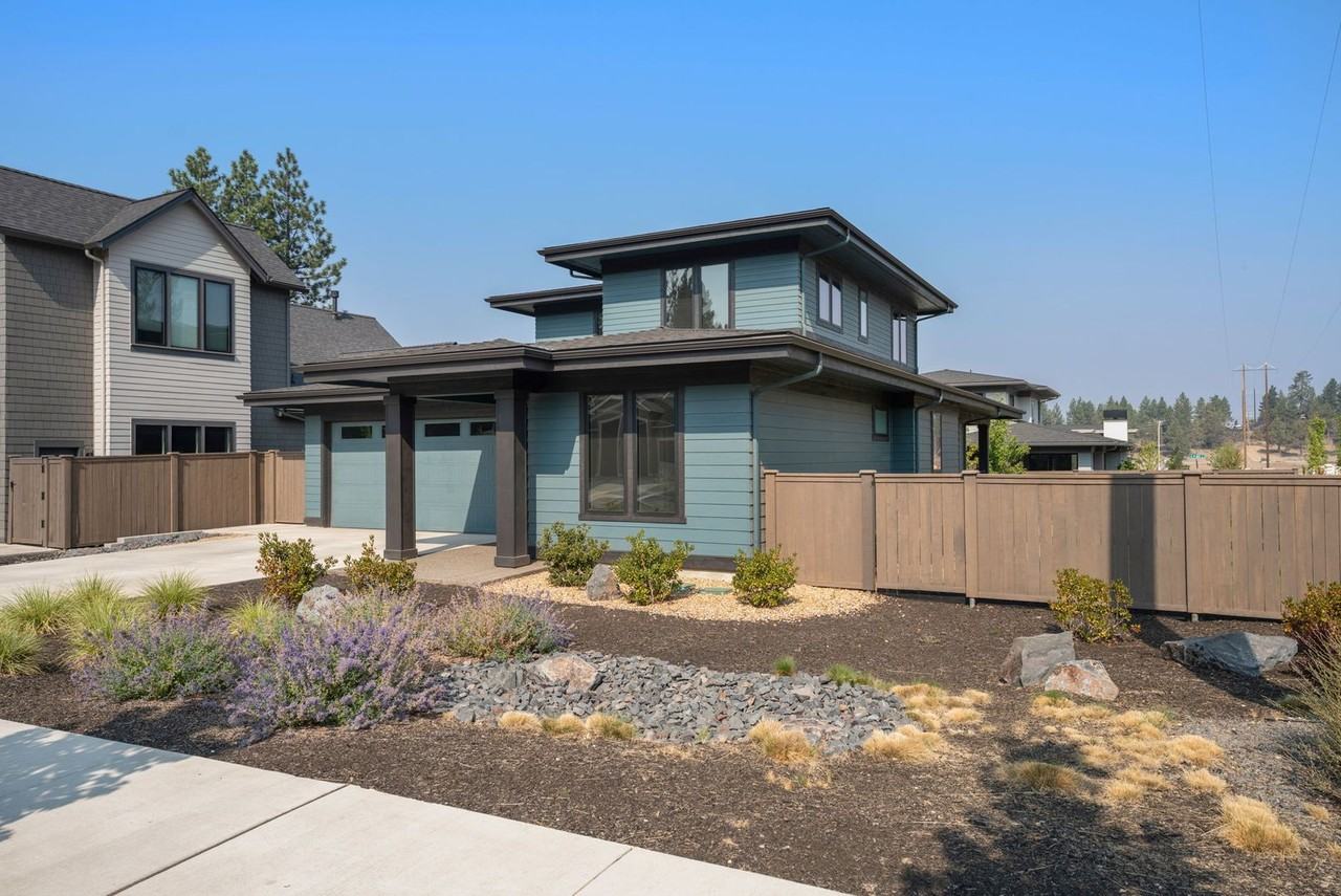 2971 Nw Polarstar Ave - Photo 4 of 50