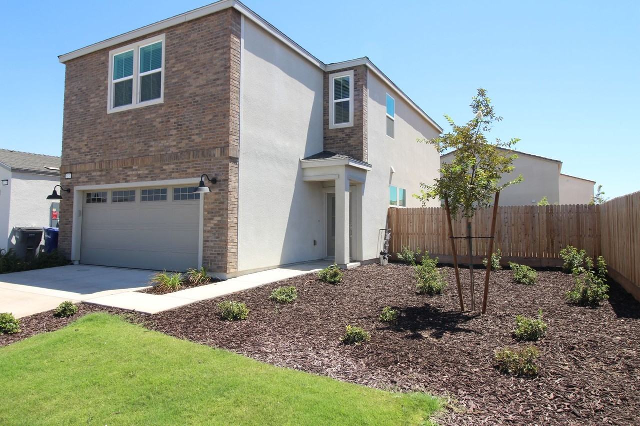 6137 W Ramona Way - Photo 2 of 22