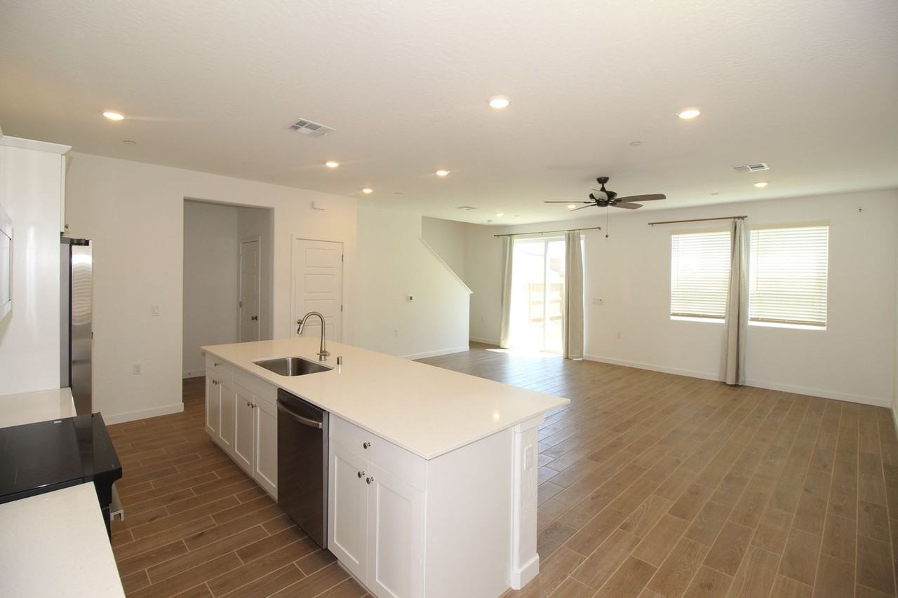 6137 W Ramona Way - Photo 3 of 22