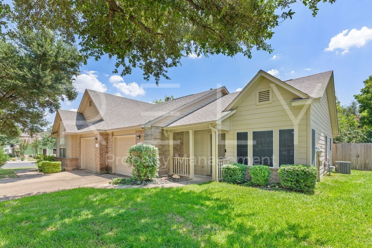 103 Prairie Springs Loop - Photo 4 of 33