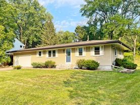 1064 Hackmann Cir Ne - Photo 1 of 1