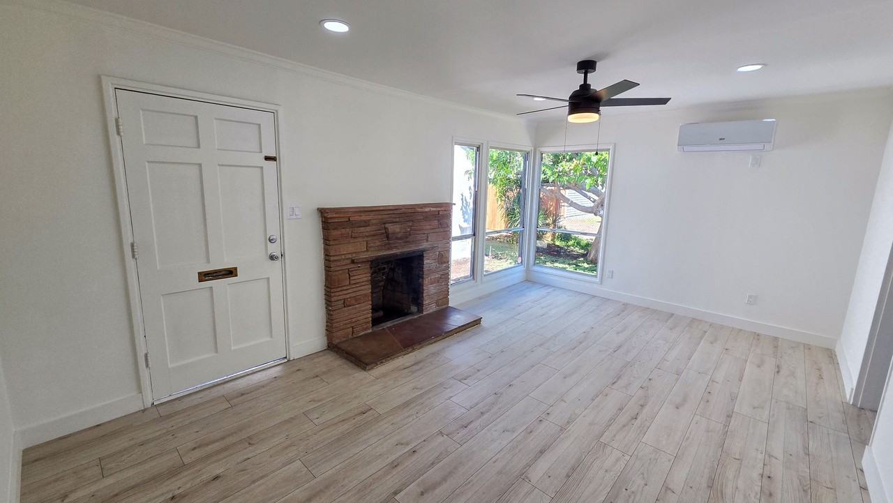13524 Starbuck St - Photo 2 of 34