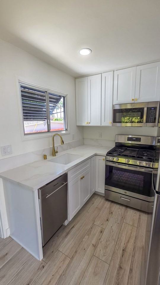13524 Starbuck St - Photo 5 of 34