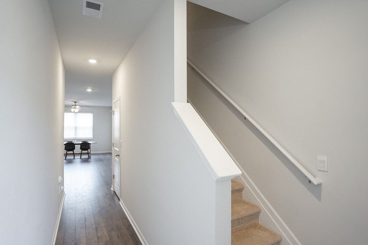 950 Quaint Parish Cir - Photo 6 of 32