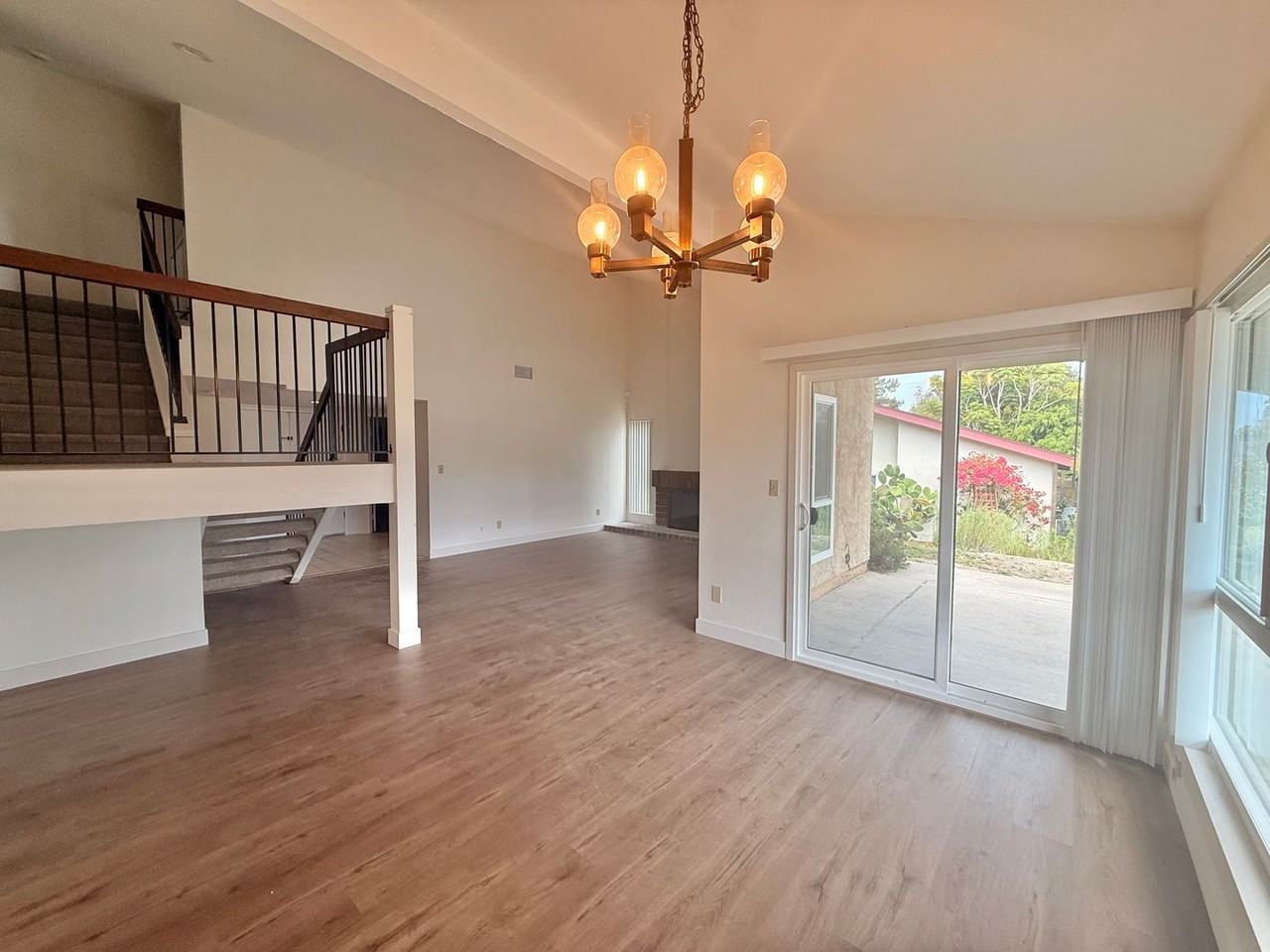 10019 Canyonview Ct - Photo 2 of 14