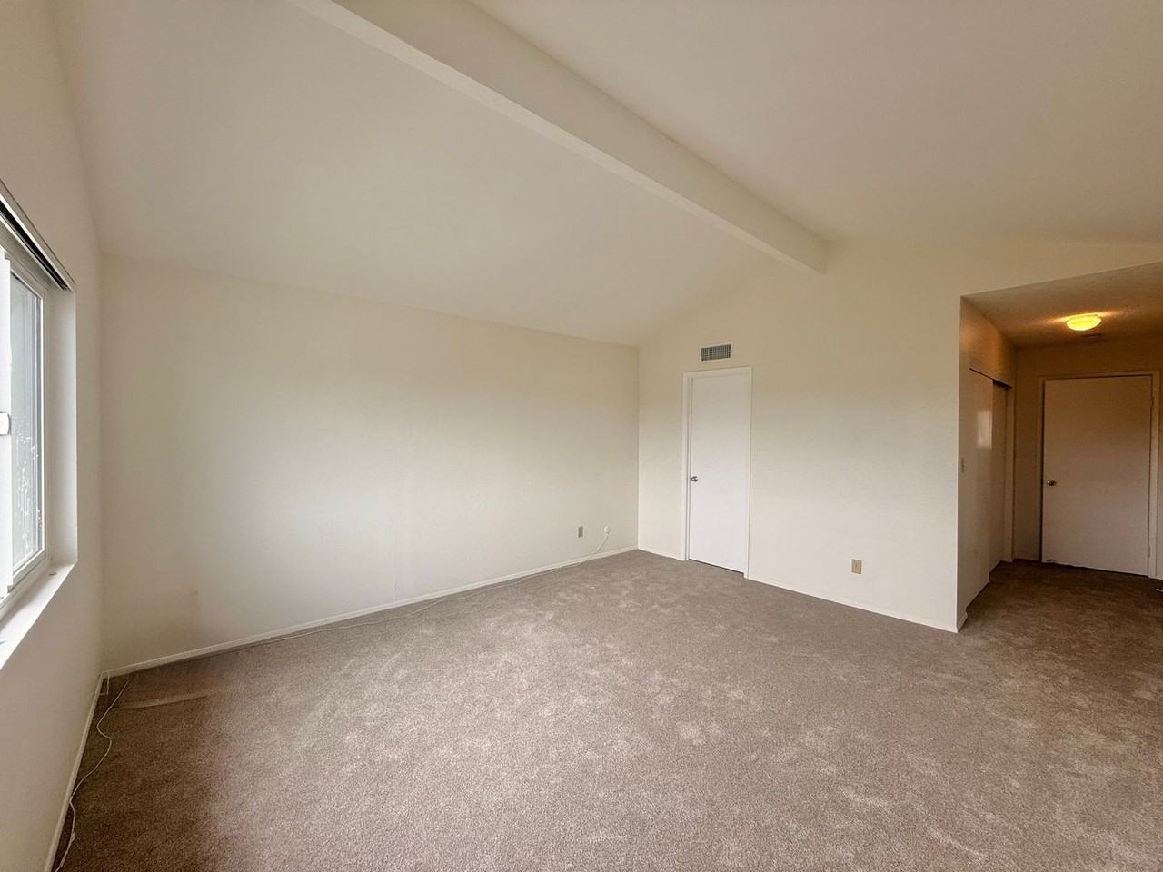 10019 Canyonview Ct - Photo 6 of 14