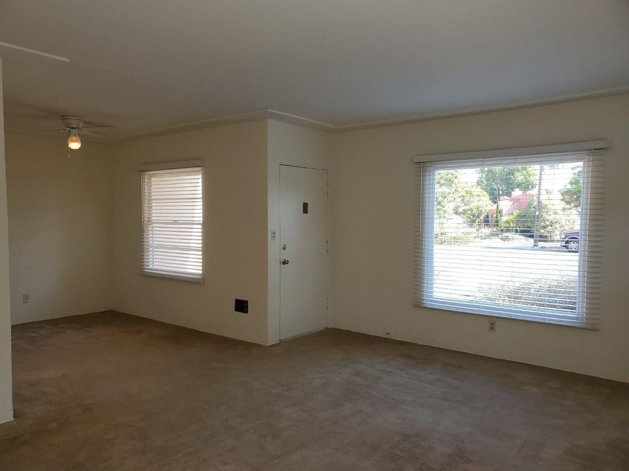 3414 N Mountain View Dr - Photo 3 of 14