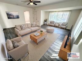 featured image of 221 W Hammel St
