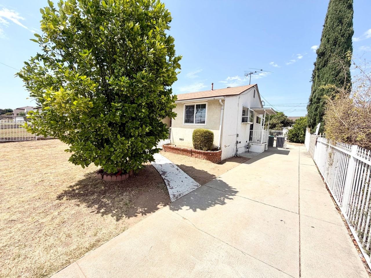 221 W Hammel St - Photo 6 of 32