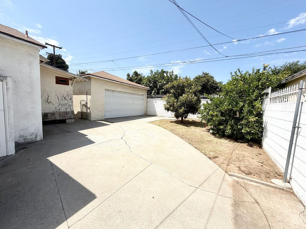 221 W Hammel St - Photo 7 of 32