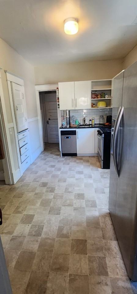 214 W 24th St #2 - Photo 4 of 14