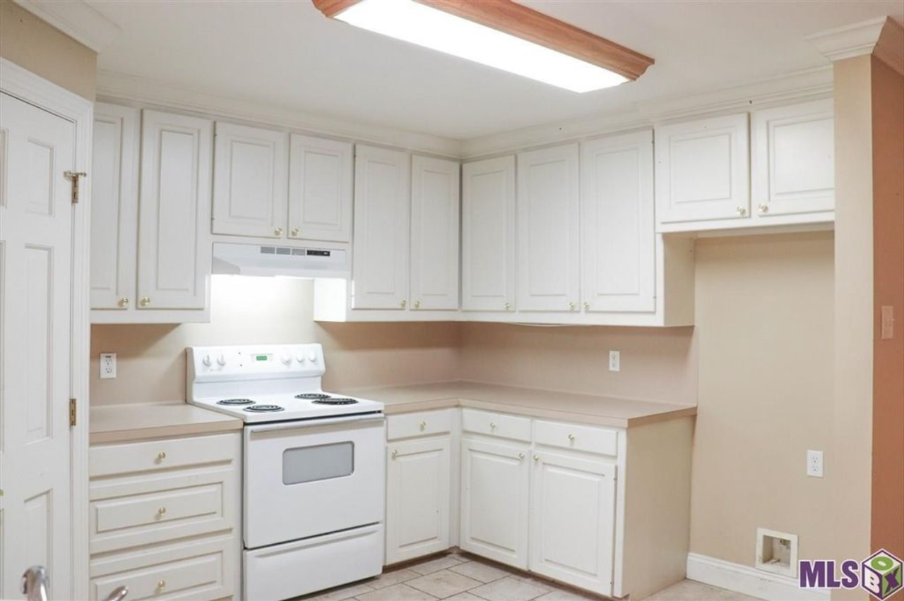 136 3rd St - Photo 6 of 15