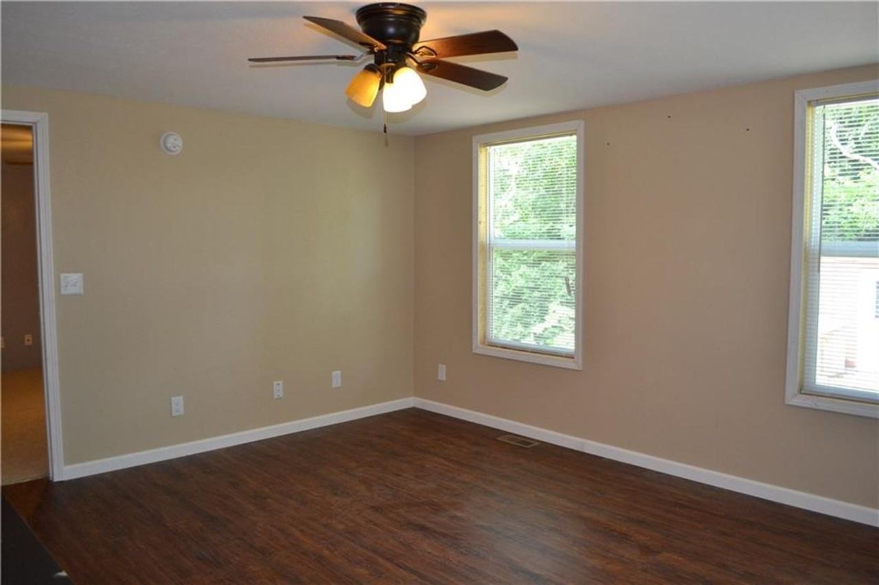 44 Skyline Dr - Photo 2 of 11