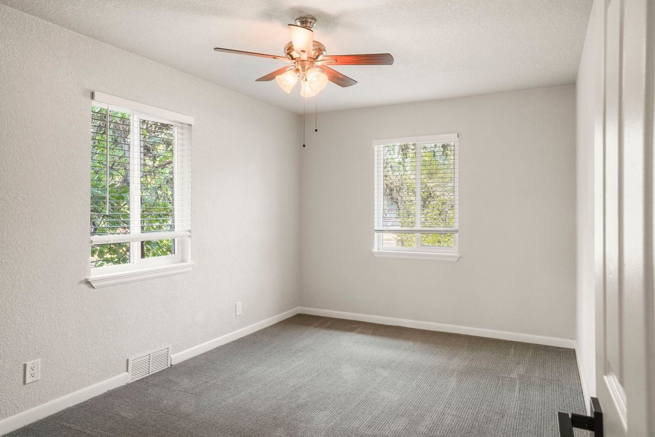 2085 S Saint Paul St - Photo 6 of 22
